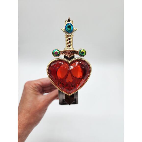 Bath & Body Works Evil Queen Piereced Heart Nightlight Wallflower Fragrance Plug - Picture 1 of 1